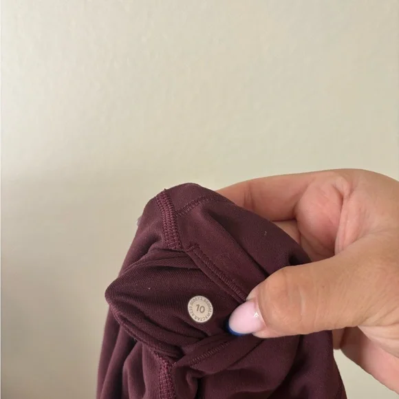 lululemon athletica Burgundy leggings ‘34 - Picture 6 of 6